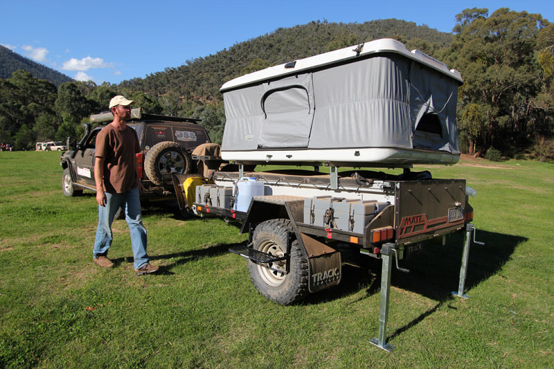 mate061 - TRACK TRAILER